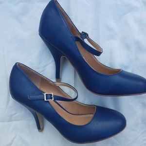 Journee collection Lezly blue high heel shoe